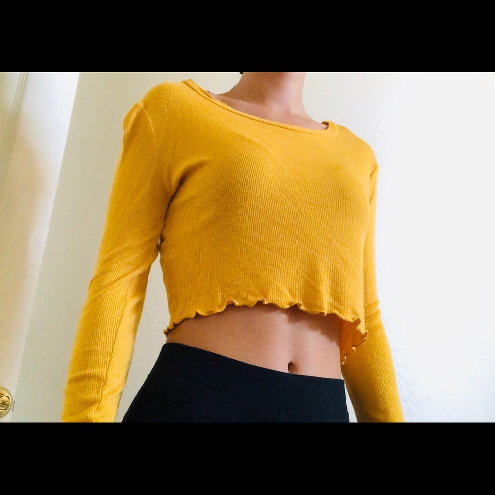 long sleeve yellow crop top